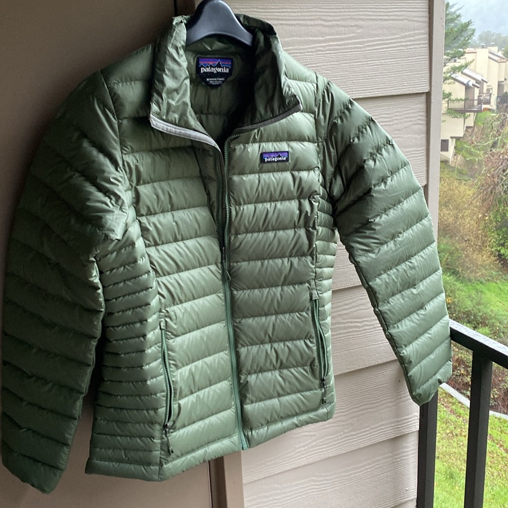 Patagonia ultralight down sweater jacket M